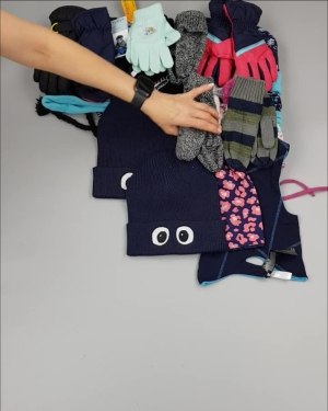 Фотография  596 - Шапки, шарфы, перчатки детские СТОК#3 кг, ЛОТ №2452 оптом в Москве и Московской области