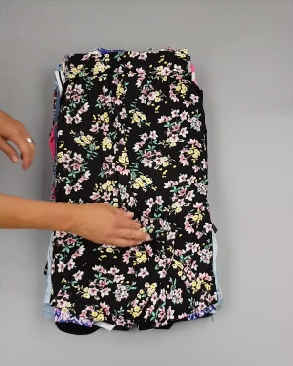 Фотография  973 - CUBUS детский микс лето (Children CUBUS mix)#15 кг, ЛОТ №2515 оптом в Москве и Московской области