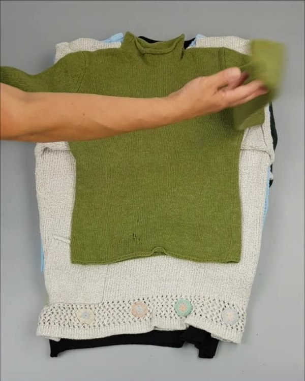 Фотография  441 - Джемпер муж+жен экстра#15 кг , Лот№2612 оптом в Москве и Московской области