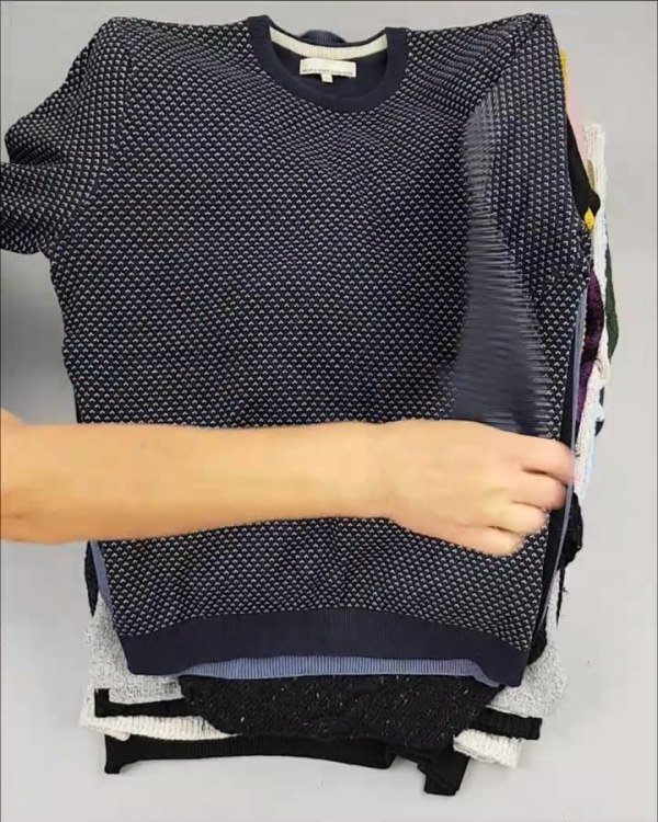 Фотография  633 - Джемпер муж+жен экстра#15 кг , Лот№2612 оптом в Москве и Московской области