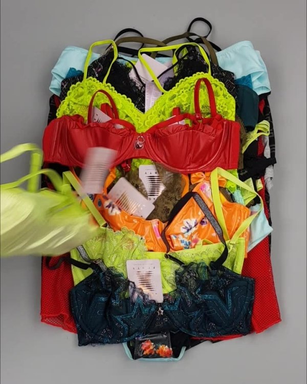 Фотография  322 - Нижнее белье Savage#57 шт, ЛОТ №4043 оптом в Москве и Московской области