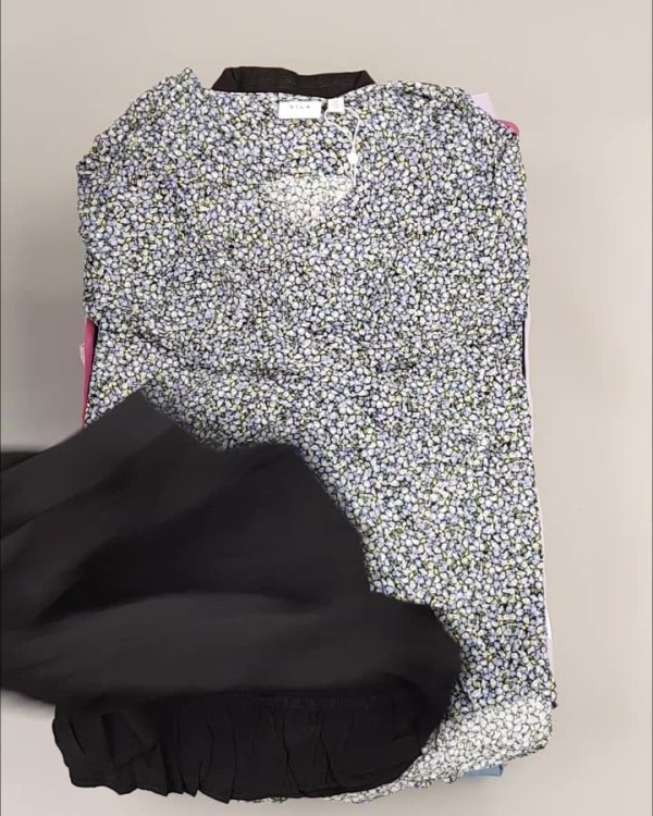 Фотография  811 - VILA Summer mix#15 кг, ЛОТ №4357 оптом в Москве и Московской области