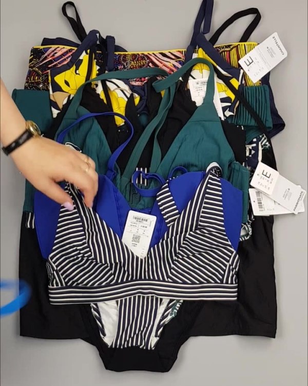 Фотография  444 - Купальники Chantelle#30 шт, ЛОТ №4410 оптом в Москве и Московской области