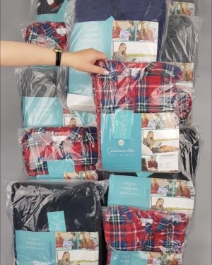 Фотография  172 - Халаты, комбинезоны (семейный) СТОК CAN#10 кг, ЛОТ №4451 оптом в Москве и Московской области