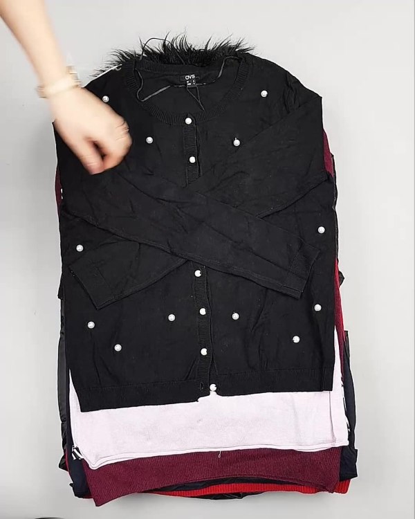 Фотография  681 - OVS Winter м/ж mix#15 кг, ЛОТ №5412 оптом в Москве и Московской области