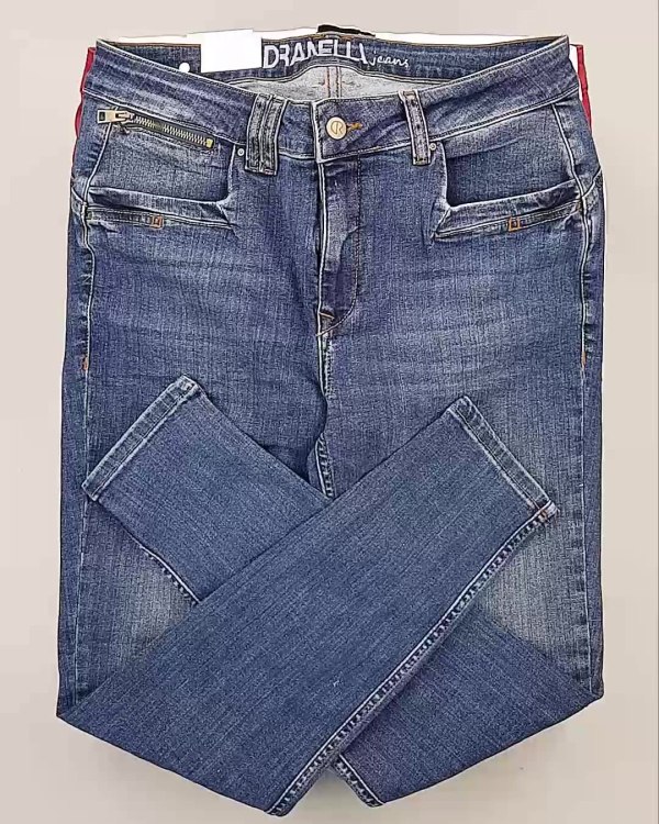 Фотография  935 - Джинсы DK Company 022024#10 кг, ЛОТ №5950 оптом в Москве и Московской области