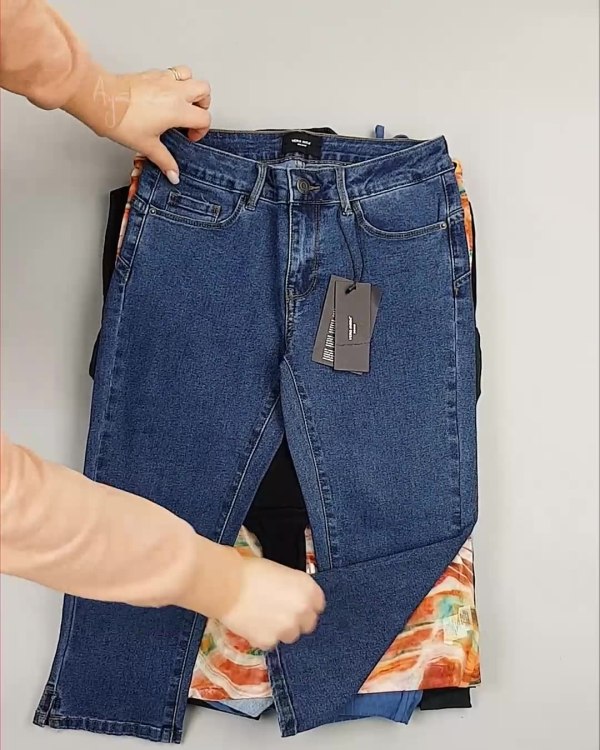 Фотография  996 - Англия СТОК лето#15 кг, ЛОТ №6004 оптом в Москве и Московской области