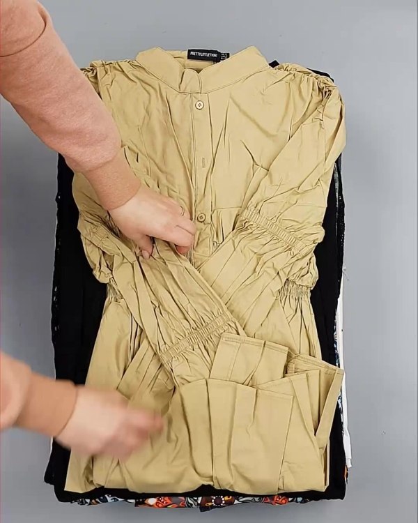 Фотография  698 - Англия СТОК лето#15 кг, ЛОТ №6004 оптом в Москве и Московской области