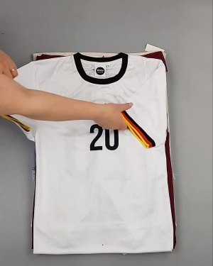 Фотография  870 - Англия СТОК лето#15 кг, ЛОТ №6006 оптом в Москве и Московской области