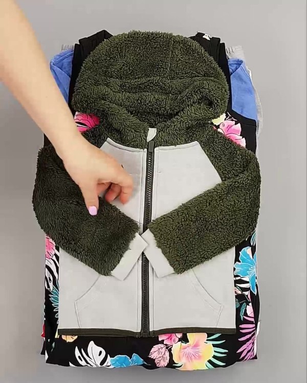 Фотография  484 - BABY KIDS CAN 44#7 кг, ЛОТ №6036 оптом в Москве и Московской области