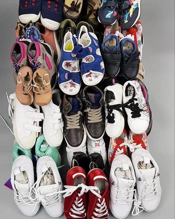 Фотография  749 - Обувь СТОК дети лето#15,4 кг, ЛОТ №6191 оптом в Москве и Московской области