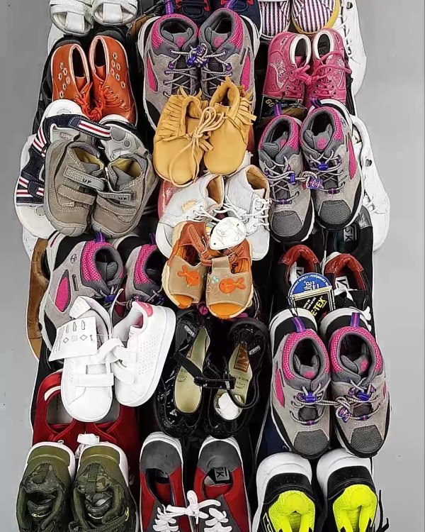 Фотография  557 - Обувь СТОК дети лето#15,4 кг, ЛОТ №6192 оптом в Москве и Московской области