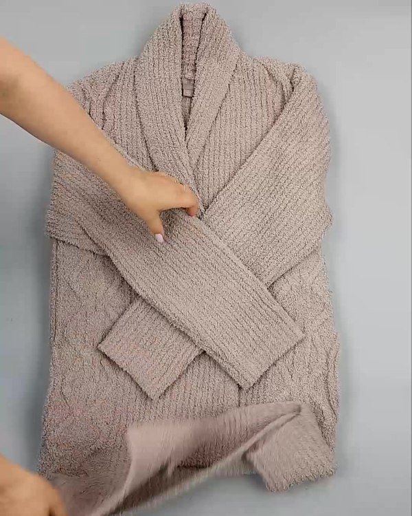 Фотография  296 - Кардиганы СТОК CAN#10 кг, ЛОТ №6474 оптом в Москве и Московской области