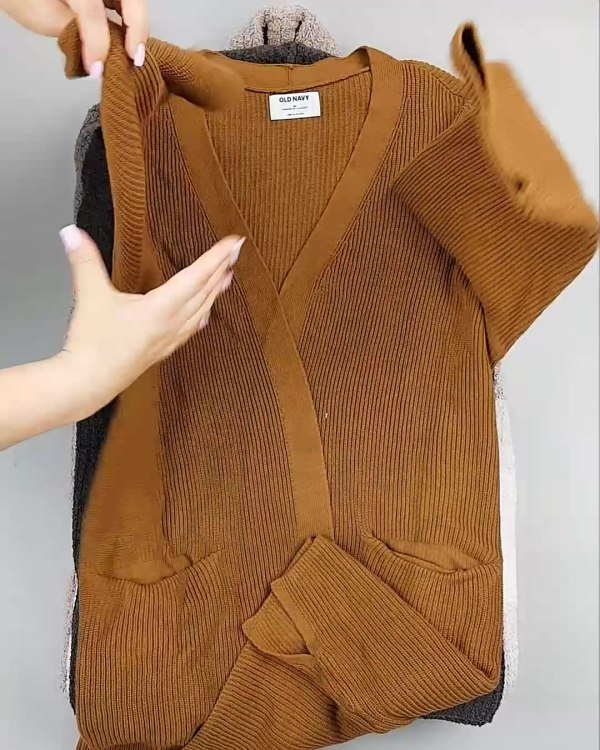 Фотография  179 - Кардиганы СТОК CAN#10 кг, ЛОТ №6474 оптом в Москве и Московской области