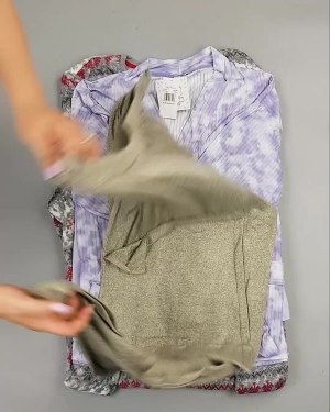 Фотография  919 - Домашняя одежда CAN#10 кг, ЛОТ №6482 оптом в Москве и Московской области