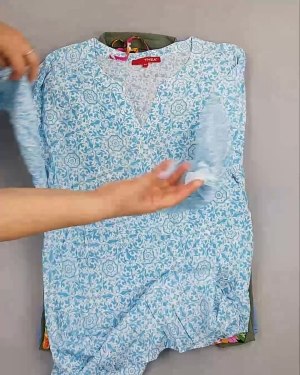 Фотография  987 - Платья Bestseller 44#5 кг, ЛОТ №6538 оптом в Москве и Московской области