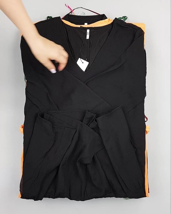 Фотография  986 - Платья Bestseller 44#5 кг, ЛОТ №6538 оптом в Москве и Московской области