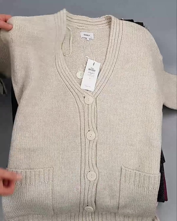 Фотография  261 - ДАНИЯ Winter mix 24#15 кг, ЛОТ №6709 оптом в Москве и Московской области