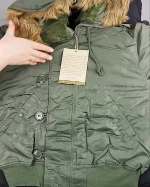 Фотография  135 - Верхняя одежда Англия СТОК #10 кг, ЛОТ №6727 оптом в Москве и Московской области