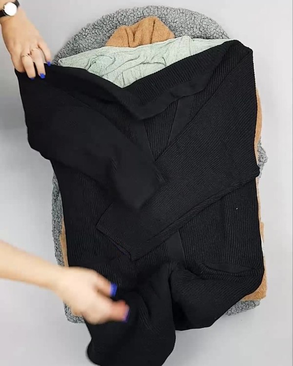 Фотография  221 - Кардиганы СТОК CAN#10 кг, ЛОТ №6887 оптом в Москве и Московской области