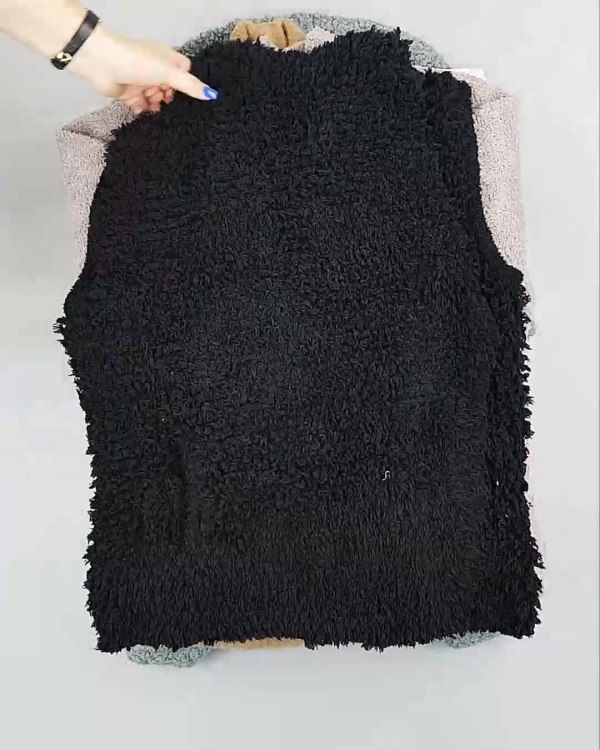 Фотография  622 - Кардиганы СТОК CAN#10 кг, ЛОТ №6887 оптом в Москве и Московской области