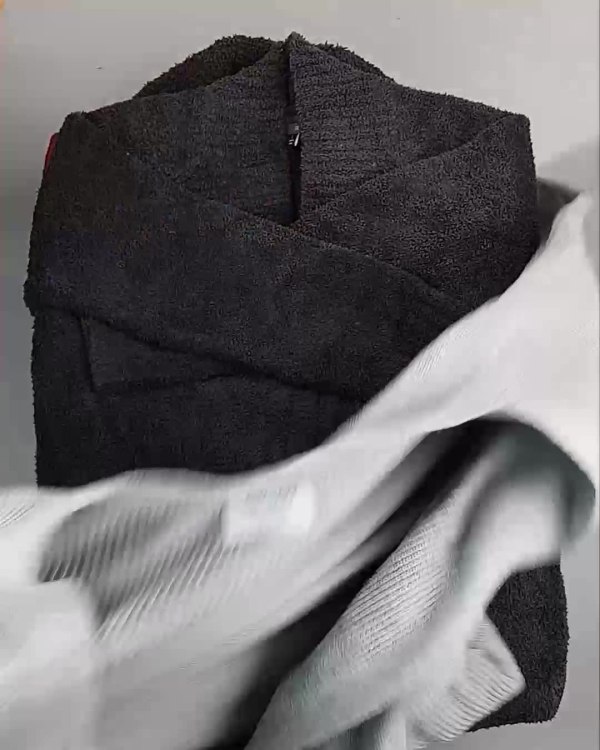 Фотография  672 - Кардиганы СТОК CAN#10 кг, ЛОТ №6888 оптом в Москве и Московской области