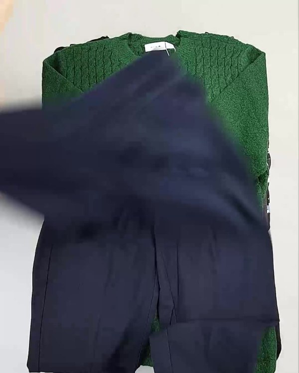 Фотография  632 - DK+Bestseller Winter mix 064#15 кг, ЛОТ №6895 оптом в Москве и Московской области