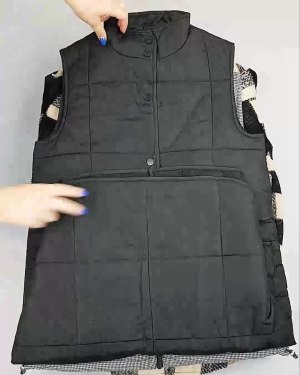 Фотография  908 - Верхняя одежда Дания#10,2 кг ЛОТ №6911 оптом в Москве и Московской области