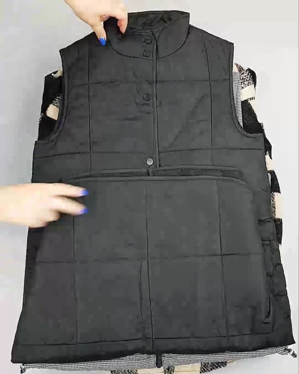 Фотография  916 - Верхняя одежда Дания#10,2 кг ЛОТ №6911 оптом в Москве и Московской области