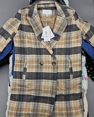 Купить Верхняя одежда VILA#10 кг, ЛОТ №6824 оптом в Москве и Московской области