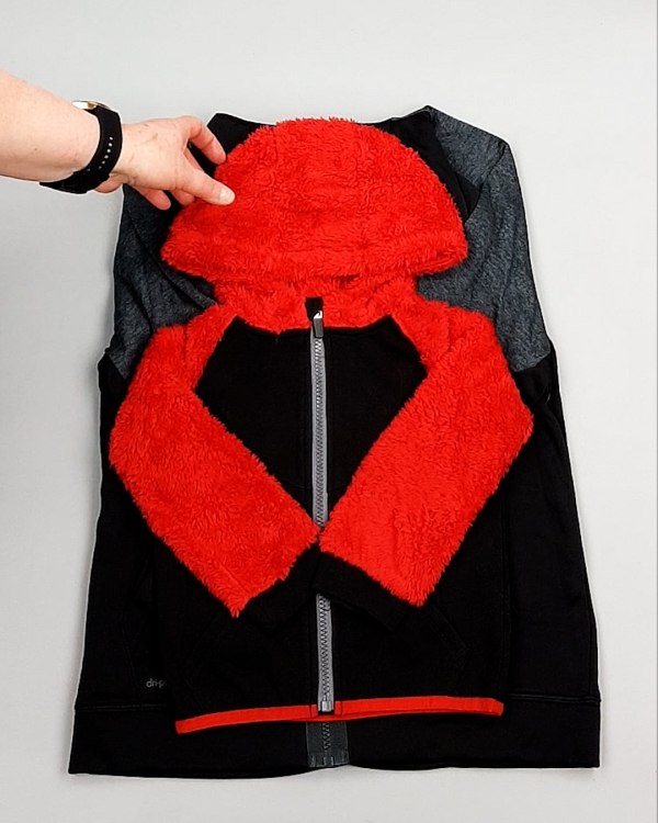 Фотография  495 - Спортивные костюмы дети CAN#6 кг оптом в Москве и Московской области