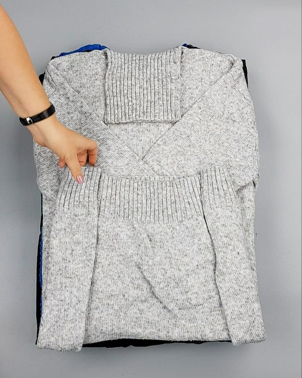 Фотография  847 - Cream Платья Winter#25 кг оптом в Москве и Московской области