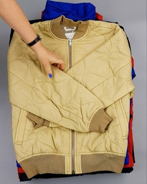 Фотография  672 - Ветровки CAN 084#10 кг, ЛОТ №6939 оптом в Москве и Московской области