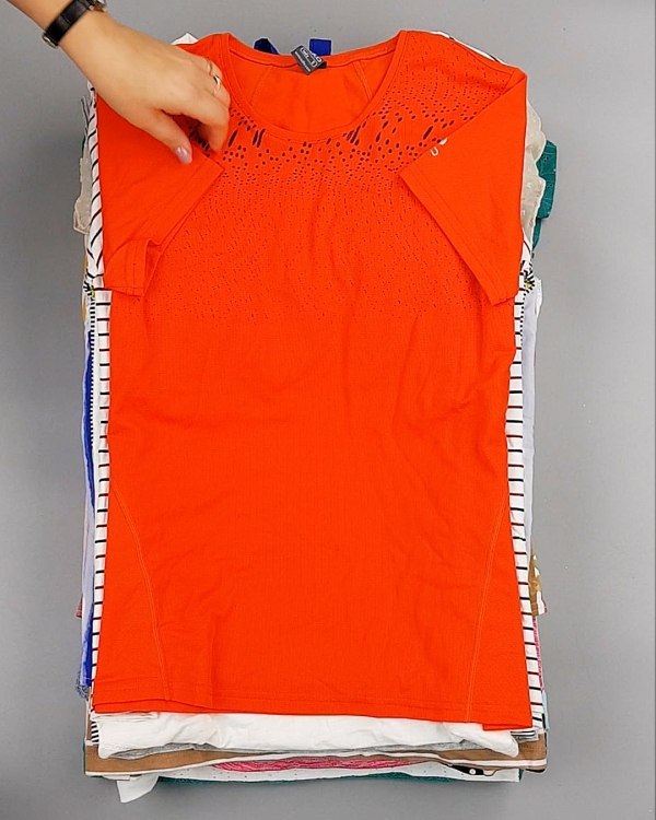 Фотография  270 - Cream Футболки поло женские#25 кг оптом в Москве и Московской области