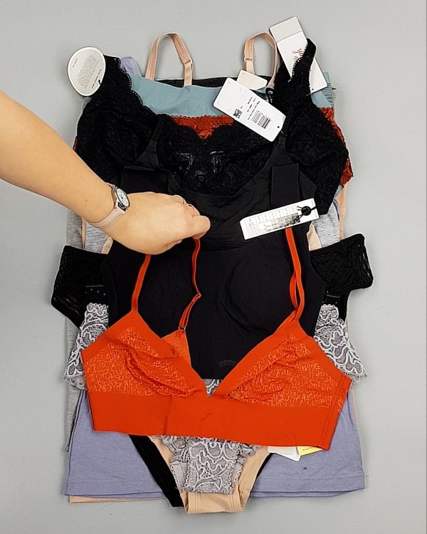 Фотография  710 - Нижнее белье TRIUMPH 104#33 шт, ЛОТ №7134 оптом в Москве и Московской области