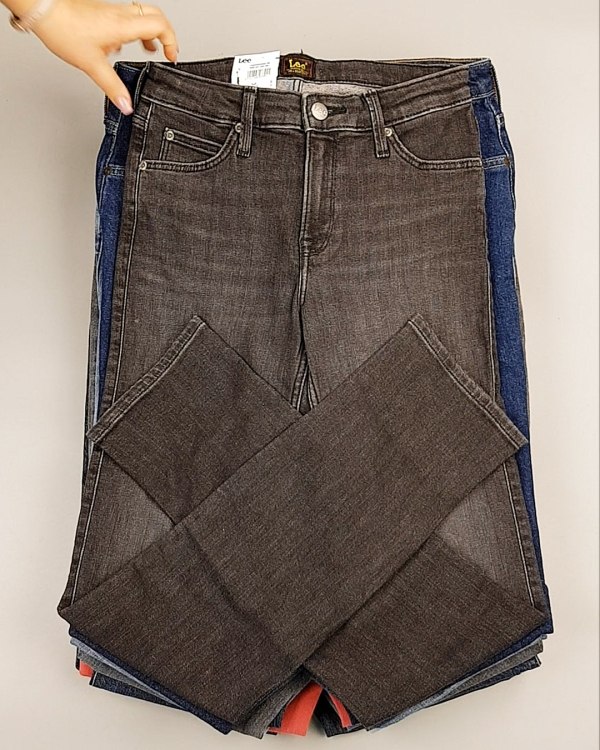 Фотография  323 - Джинсы LEE м/ж#7,9 кг, ЛОТ №7032 оптом в Москве и Московской области