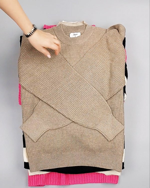 Фотография  569 - Джемпера Bestseller 104#7 кг, ЛОТ №7227 оптом в Москве и Московской области