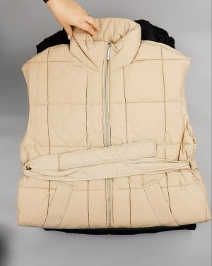 Фотография  631 - Верхняя одежда ONLY 104#10 кг, ЛОТ №7196 оптом в Москве и Московской области