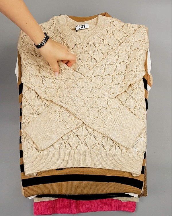 Фотография  642 - Джемпера Bestseller 104#7 кг, ЛОТ №7227 оптом в Москве и Московской области