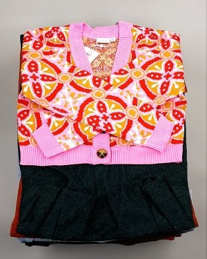 Купить Кардиганы VILA W 104#7 кг, ЛОТ №7384 оптом в Москве и Московской области