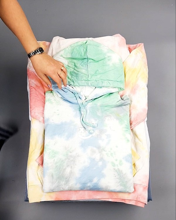 Фотография  475 - HOODIE CAN 084#10 кг, ЛОТ №7426 оптом в Москве и Московской области