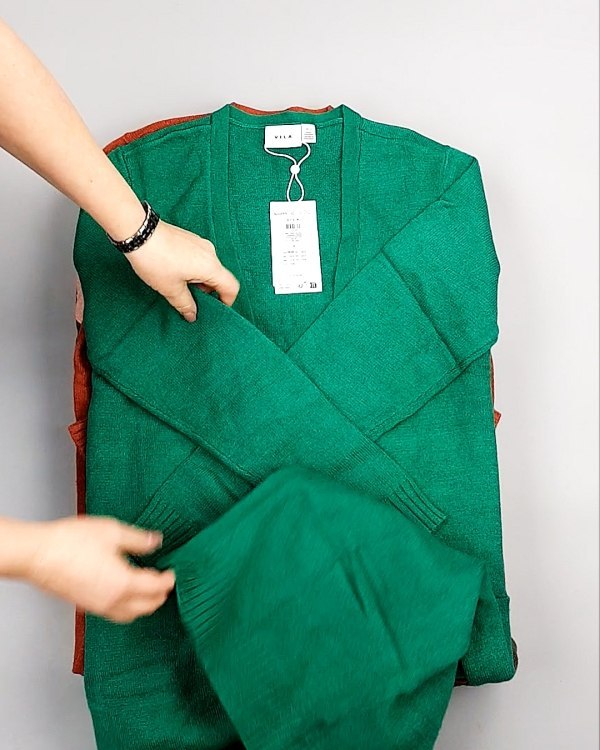 Фотография  758 - Кардиганы VILA W 104#7 кг, ЛОТ №7384 оптом в Москве и Московской области