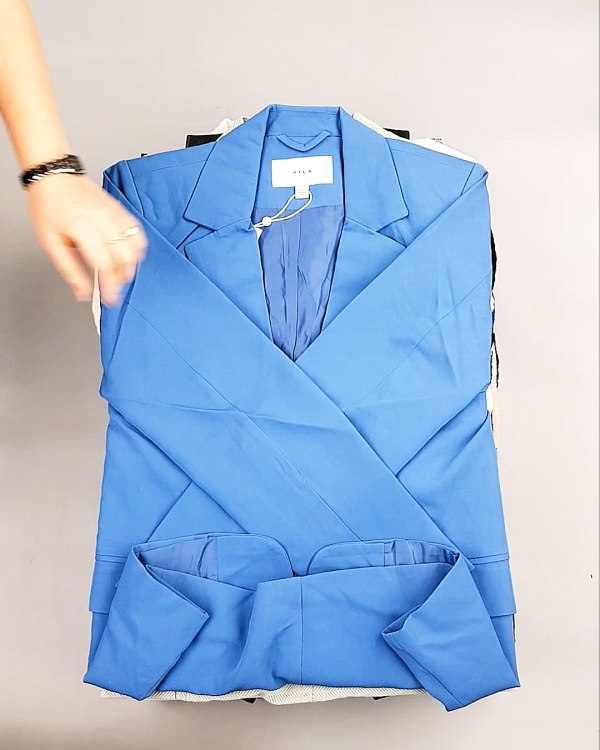 Фотография  195 - Bestseller Winter mix 104#15 кг, ЛОТ №7343 оптом в Москве и Московской области