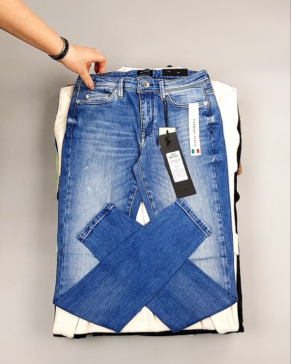 Фотография  992 - Bestseller Winter mix 104#15 кг, ЛОТ №7344 оптом в Москве и Московской области