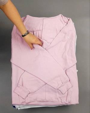 Фотография  218 - Толстовки м/ж (Sweat Tops)#20 кг, ЛОТ №7435 оптом в Москве и Московской области