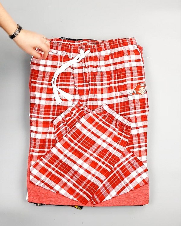 Фотография  511 - Домашняя одежда CAN 104#10 кг, ЛОТ №7328 оптом в Москве и Московской области