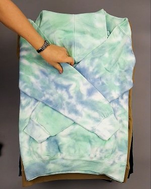 Фотография  683 - Толстовки СТОК CAN 0424#10 кг, ЛОТ №7447 оптом в Москве и Московской области