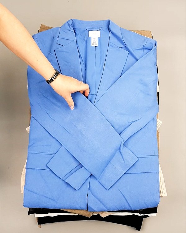 Фотография  948 - 12191 H&M mix textil 1224#25 кг, ЛОТ №7489 оптом в Москве и Московской области