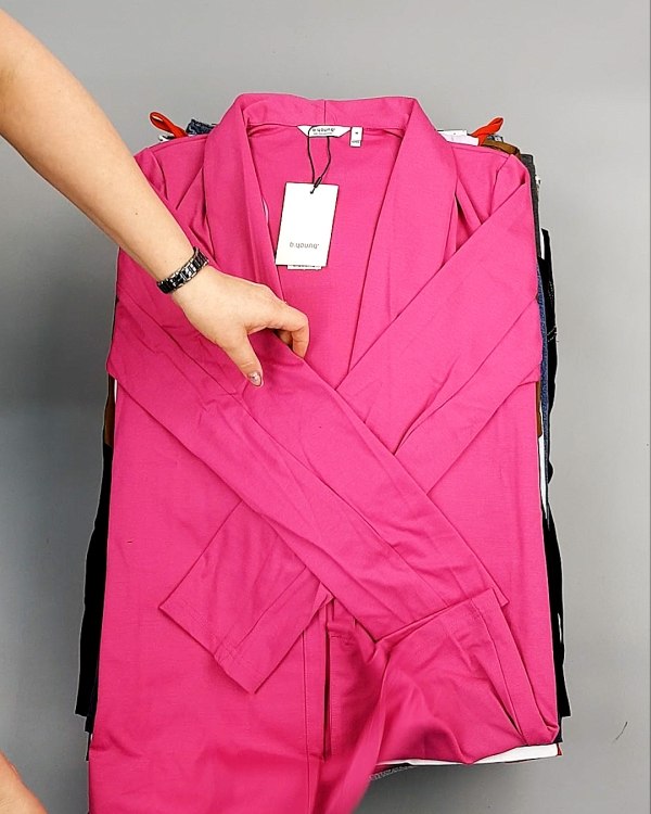 Фотография  705 - Bestseller Summer mix 104#15 кг, ЛОТ №7494 оптом в Москве и Московской области