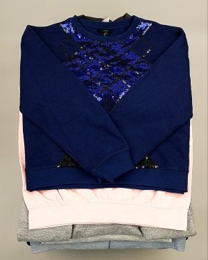 Купить SWEATSHIRT CAN 084#10 кг, ЛОТ №7617 оптом в Москве и Московской области